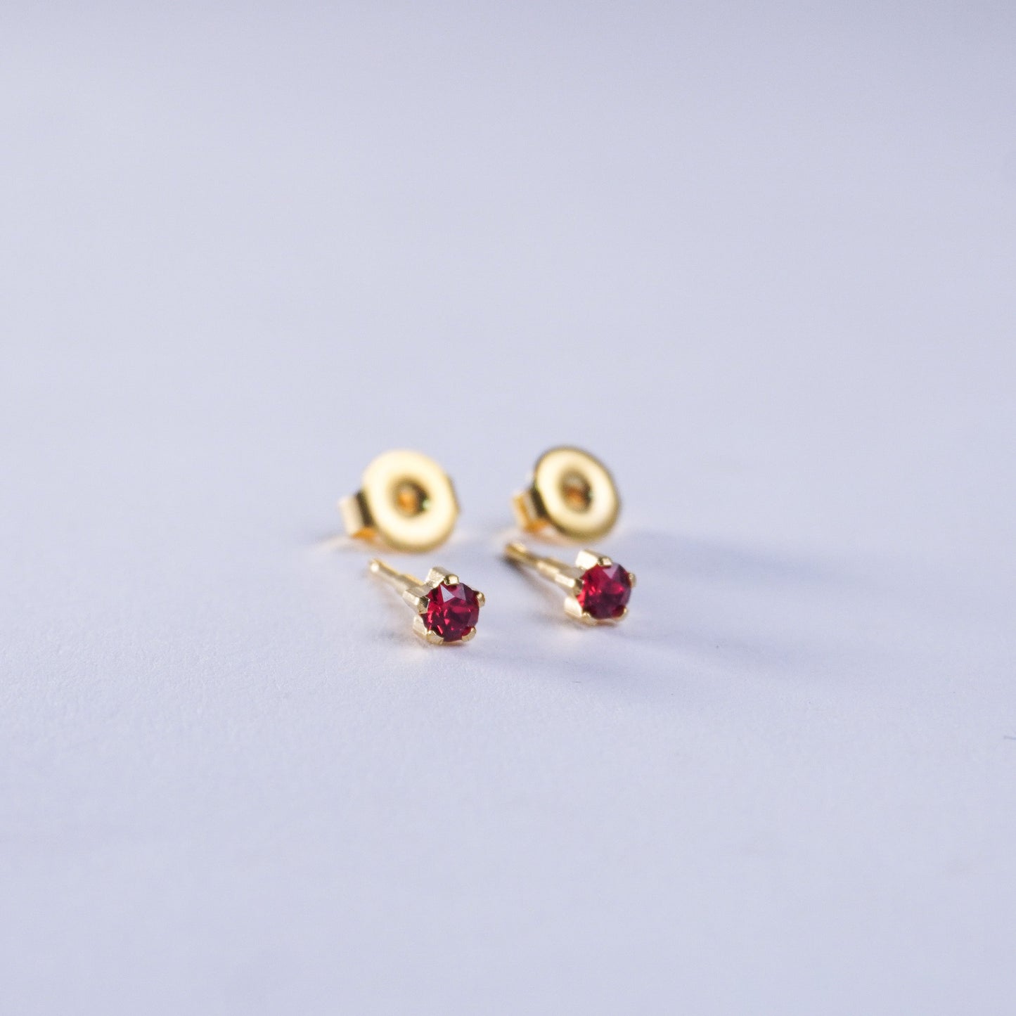January – Garnet Claw Set