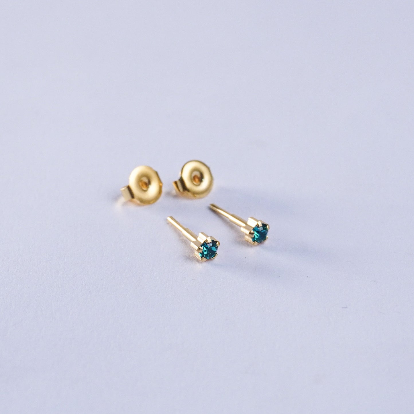March – Aquamarine Claw Set