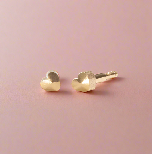 Plain Earing Heart